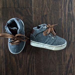 Toddler shoes
